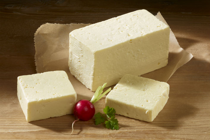 Сыр польза и вред для мужчин. Немецкий сыр. Творожные сыры в Германии. Вайслаккер. Сыр из немецкого мультика.